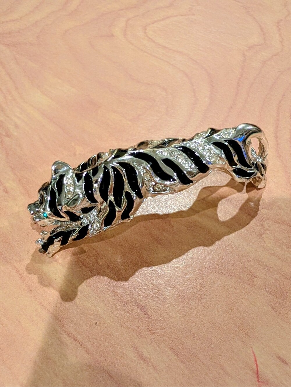 Silver and Black Green Rhinestone Eyes Tiger Shoulder Brooch